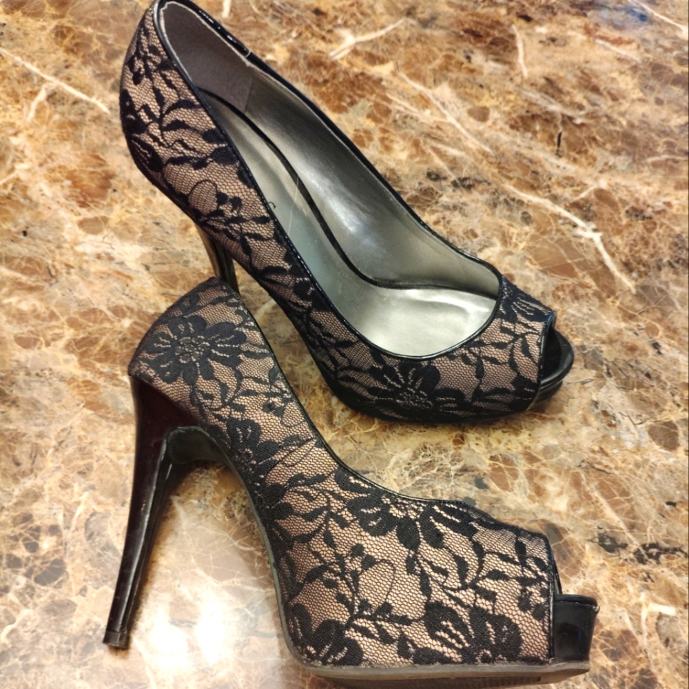 GUESS Adison High Heel Pumps